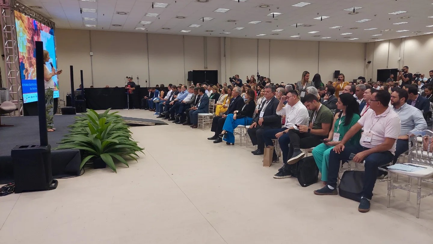 Imagem 1 da notícia: Vereadores aprofundam conhecimento durante palestra sobre economia criativa