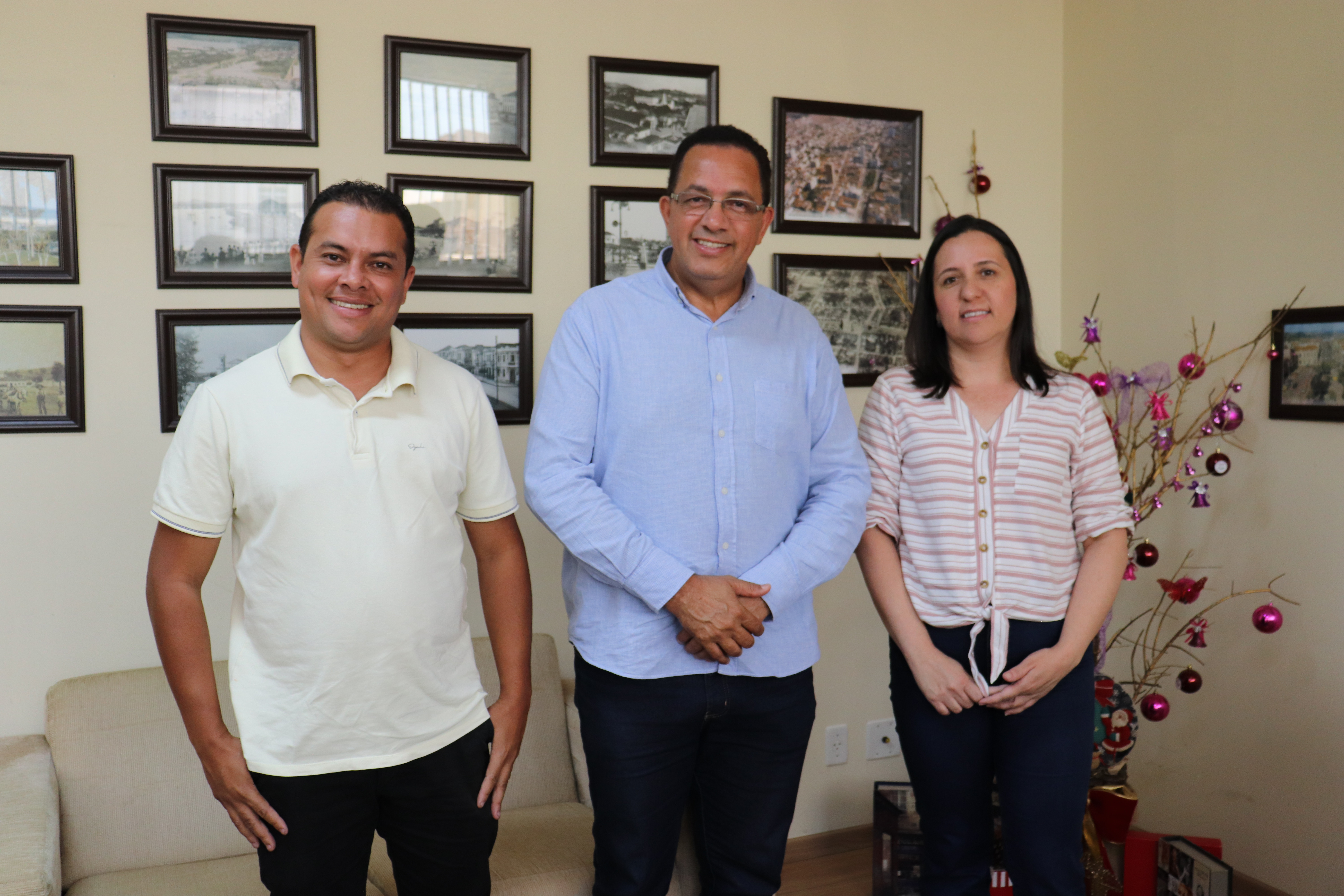 Imagem 2 da notícia: Representantes da Câmara de Extrema visitam o legislativo pouso-alegrense