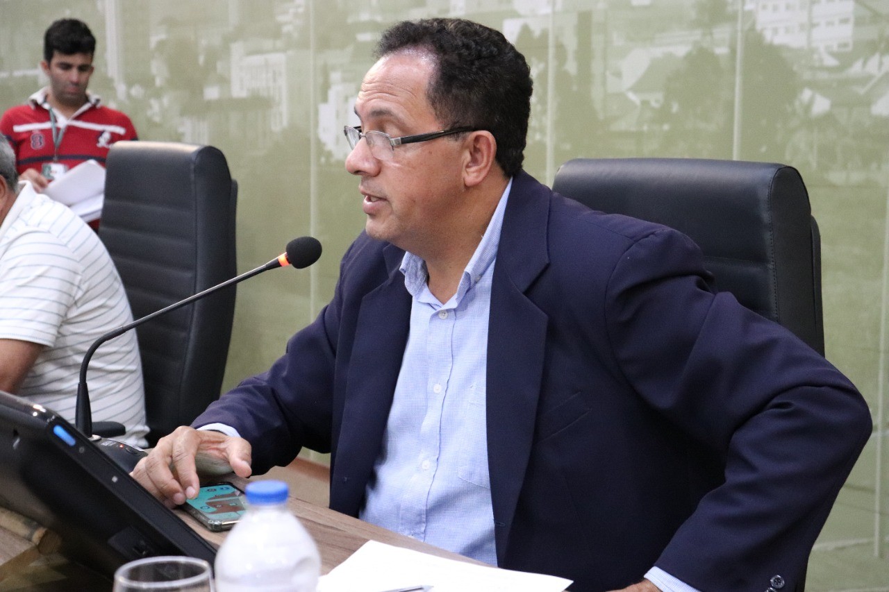 Imagem 1 da notícia: "Outubrinho Rosa" e "Novembrinho Azul": vereadores aprovam PL para proteção à saúde de crianças e adolescentes