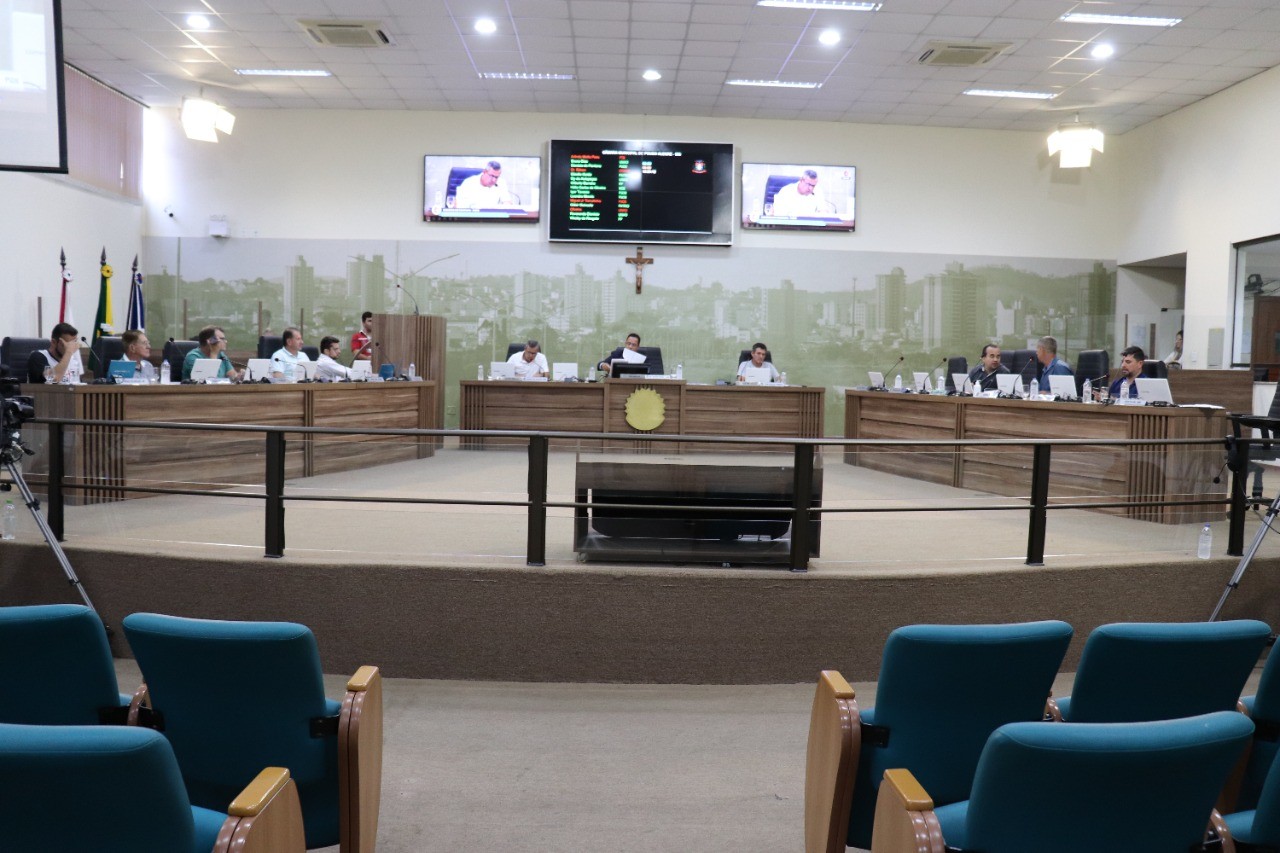 Imagem 1 da notícia: Vereadores aprovam projeto que viabiliza o início do trabalho para regularização fundiária no município