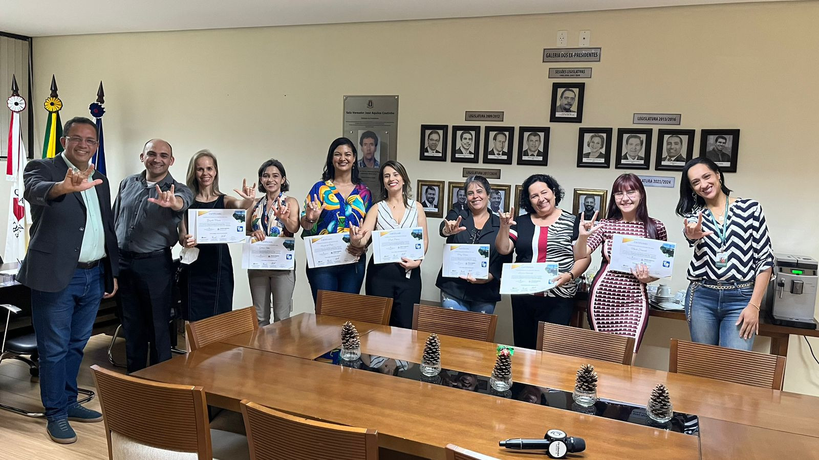 Imagem 1 da notícia: Câmara forma mais uma turma de libras