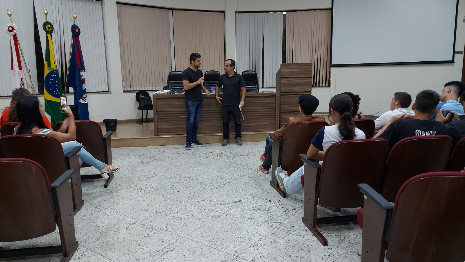 Imagem 1 da notícia: Câmara Jovem: Escola do Legislativo realiza atividade especial para encerramento das atividades