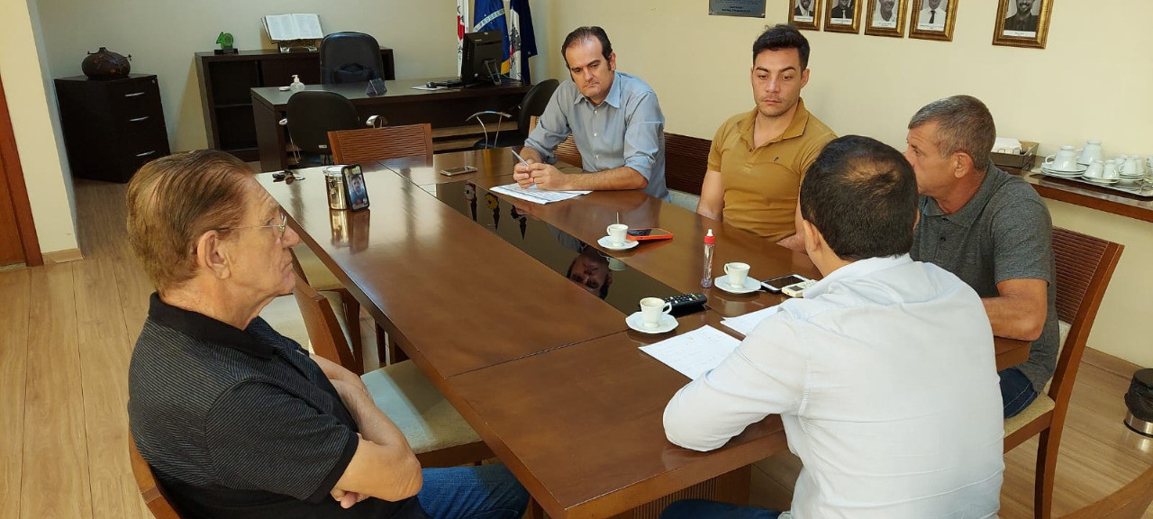 Imagem 1 da notícia: Mesa Diretora da Câmara realiza primeira reunião do ano