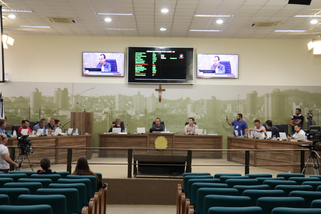 Imagem 1 da notícia: Vereadores aprovam reforma administrativa da Prefeitura
