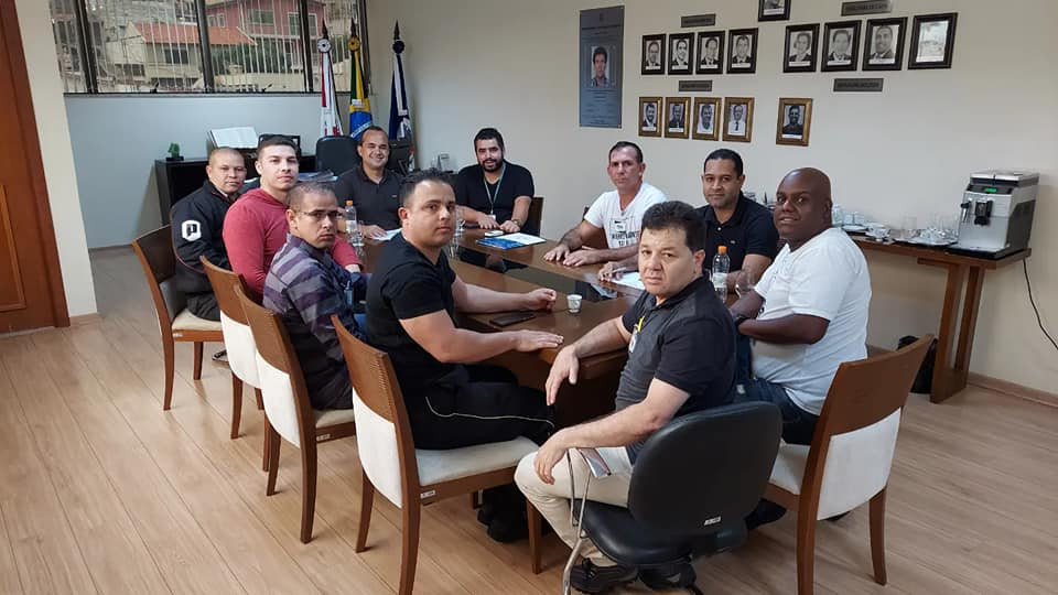 Imagem 1 da notícia: Funcionários da Plantão recebem posição do município, por meio de reunião na Câmara
