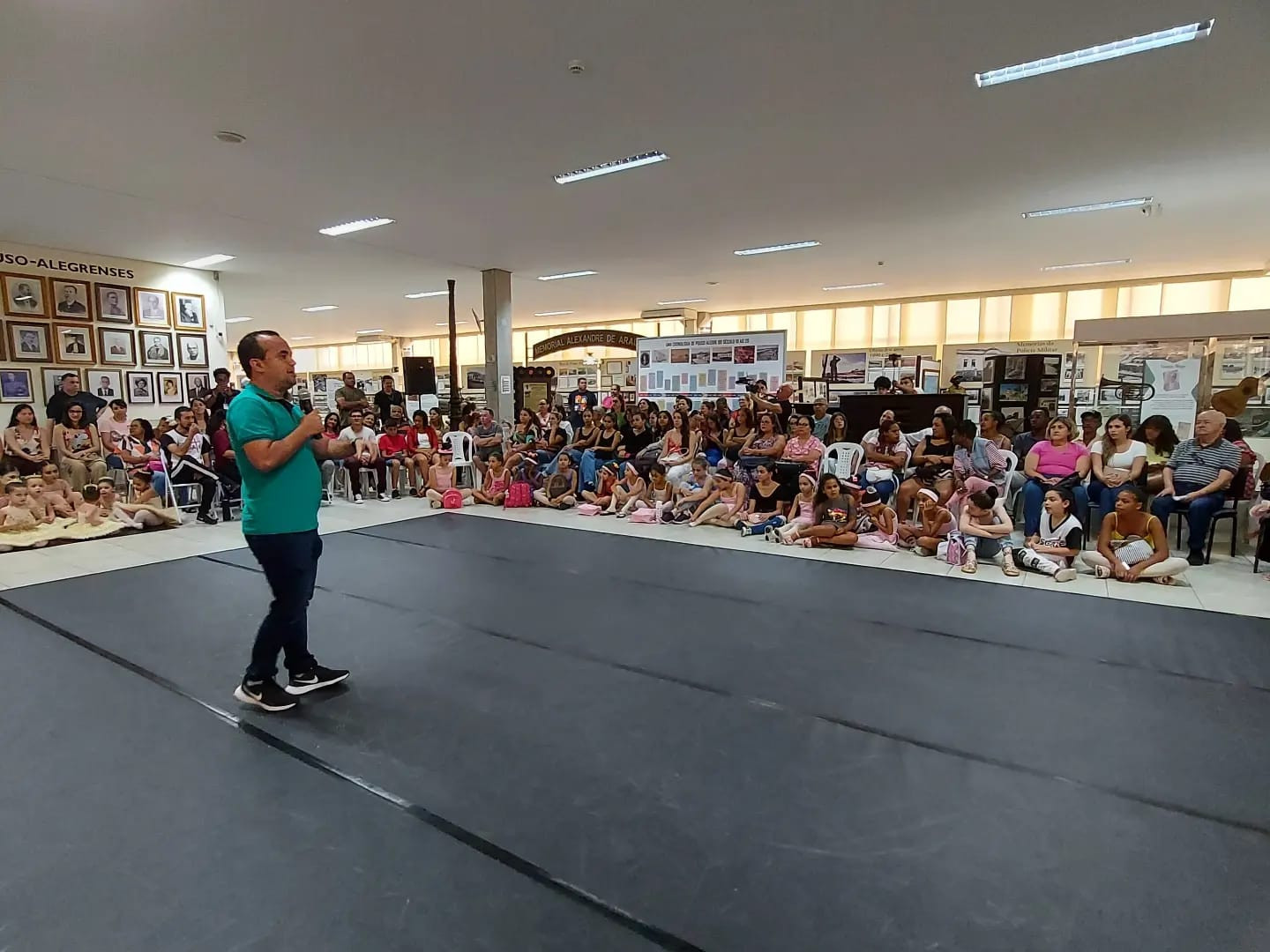 Imagem 5 da notícia: Projeto "Onde a arte acontece", do Ballet Luiz Henrique, leva centenas de pessoas ao Museu da Câmara