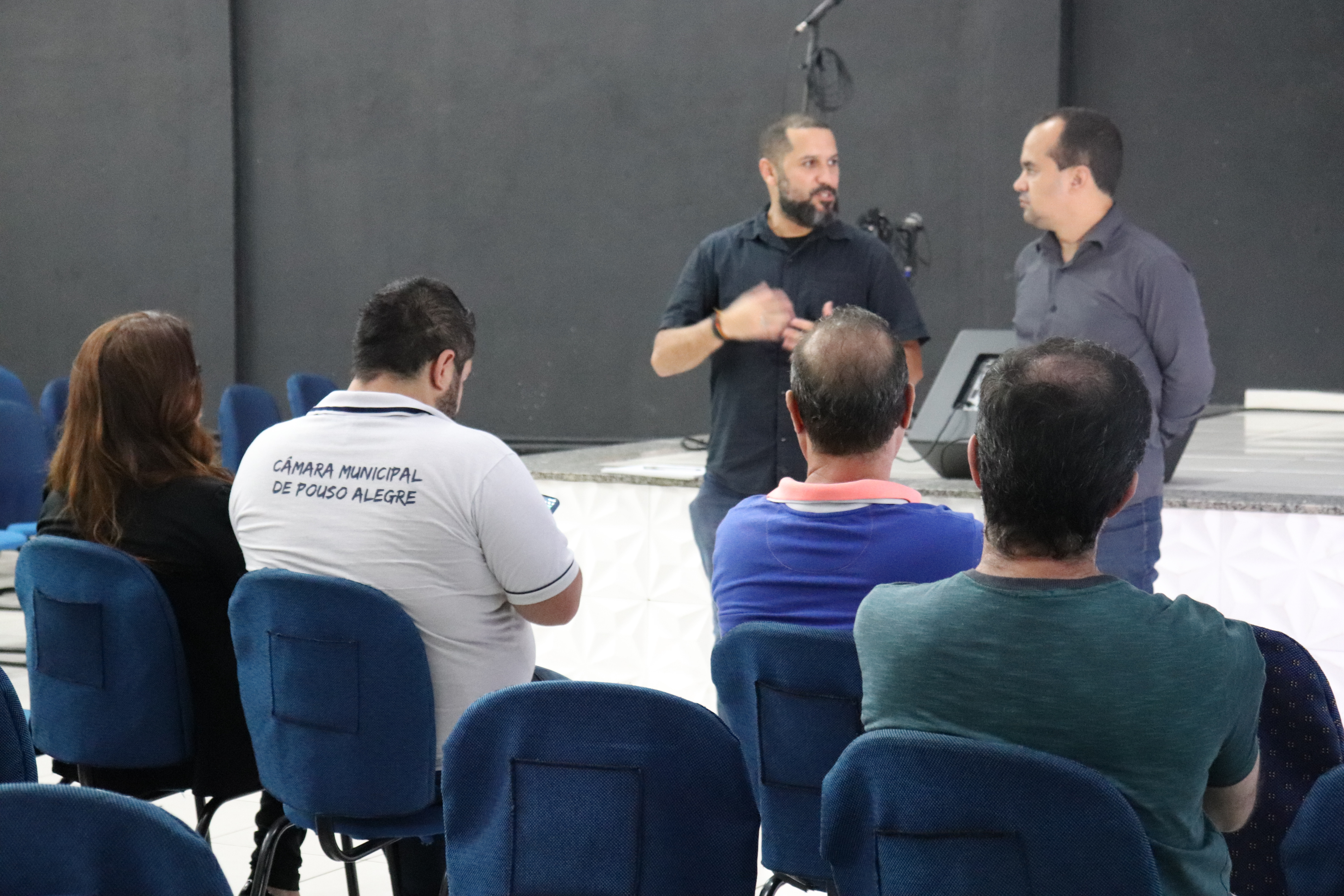 Imagem 1 da notícia: Vereador ouve demandas do bairro Árvore Grande e adjacências
