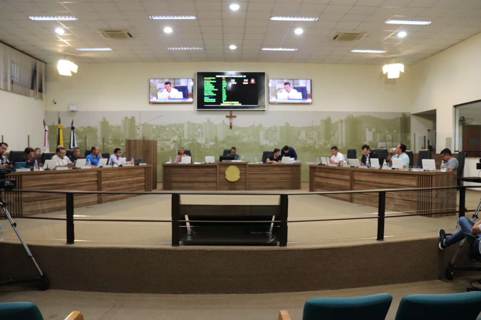 Imagem 2 da notícia: Mesa Diretora da Câmara convoca Copasa para prestar esclarecimentos na Câmara