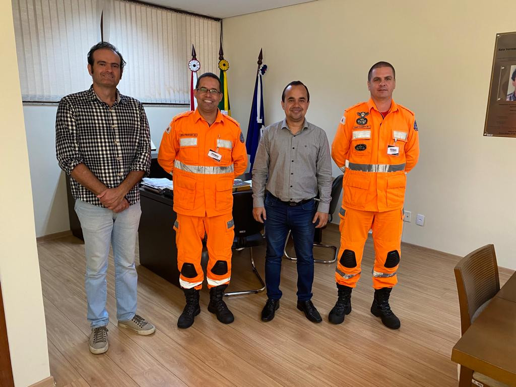 Imagem 1 da notícia: Presidente da Câmara recebe visita do novo comandante do Corpo de Bombeiros em Pouso Alegre