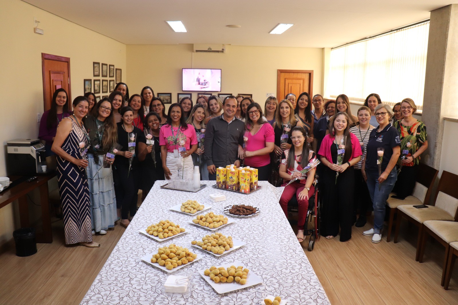 Imagem 1 da notícia: Servidoras da Câmara recebem homenagem pelo dia da Mulher