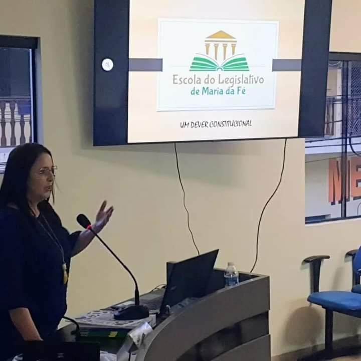 Imagem 1 da notícia: Servidora de Maria da Fé se torna multiplicadora da “Coleção em Miúdos” de PA