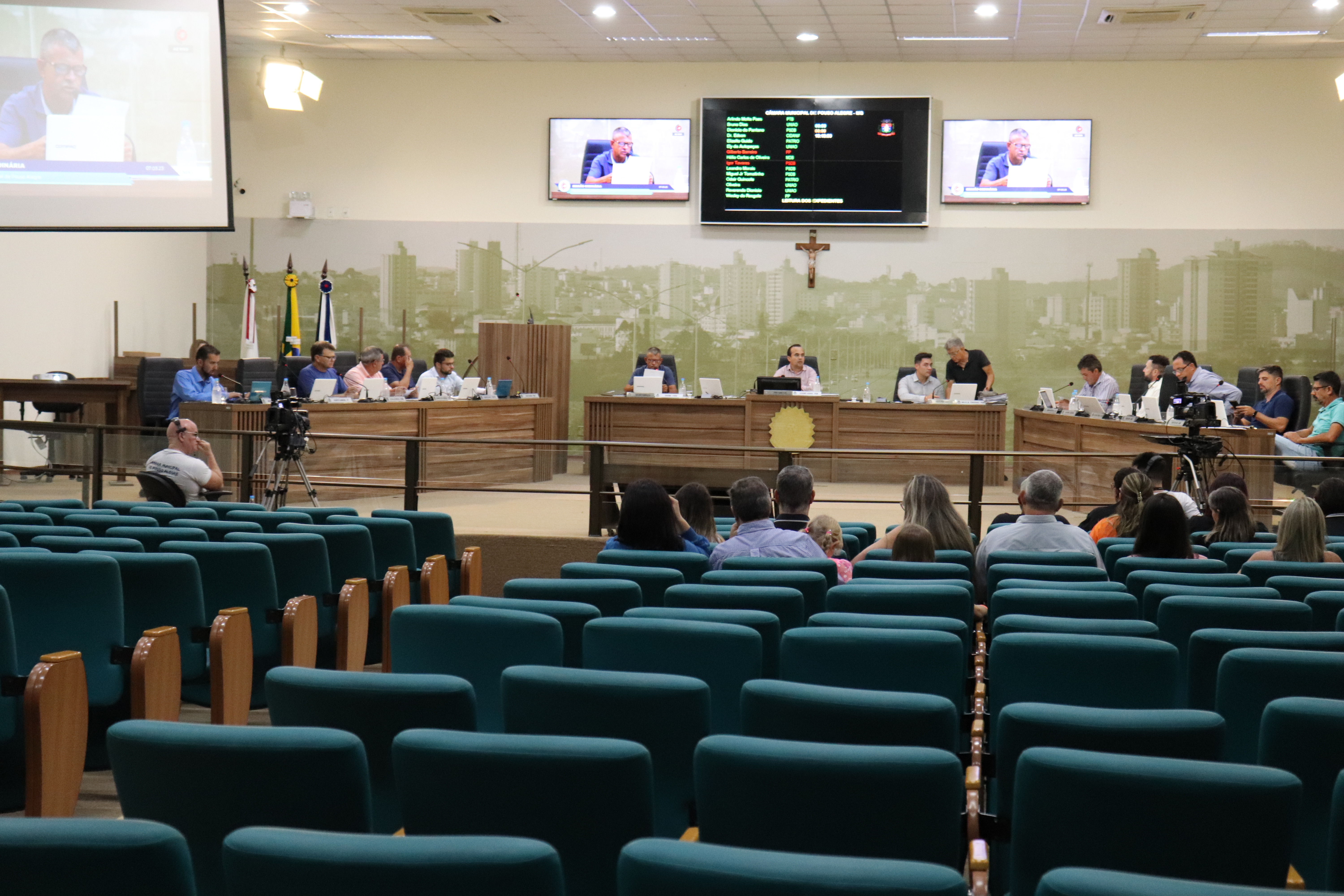 Imagem 1 da notícia: Após convocada por vereadores, Copasa estará hoje na Câmara para prestar esclarecimentos