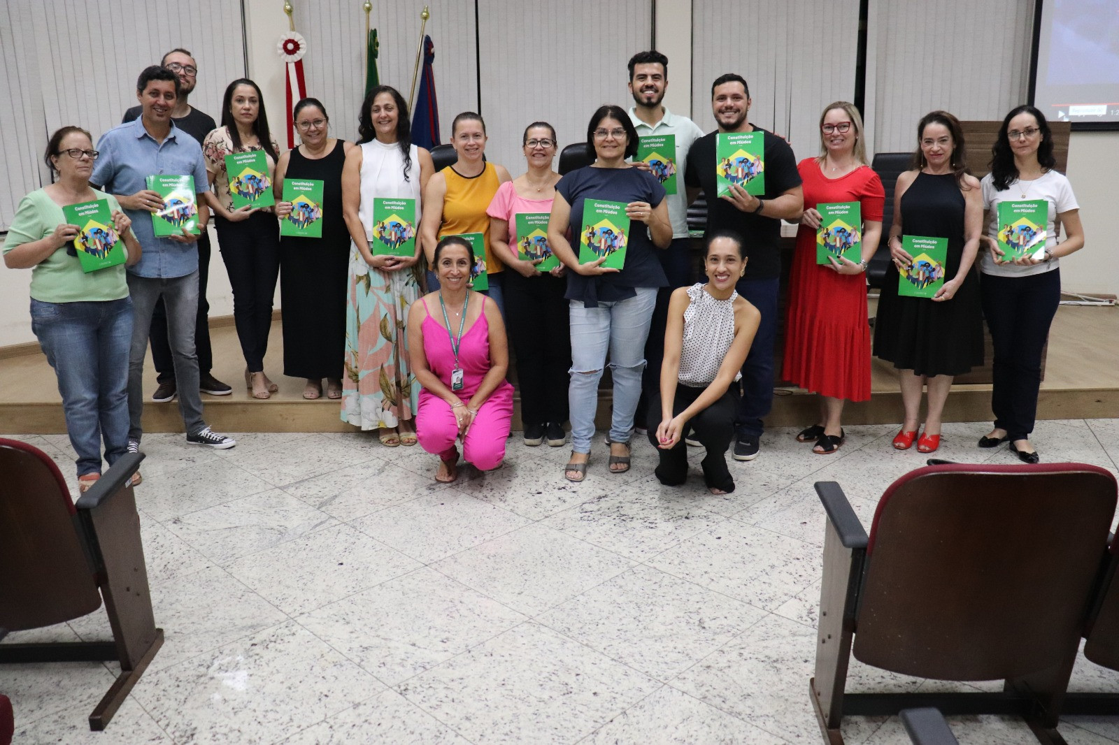 Imagem 1 da notícia: Escola do Legislativo recebe educadores que irão aplicar o estudo da Constituição em Miúdos nas escolas