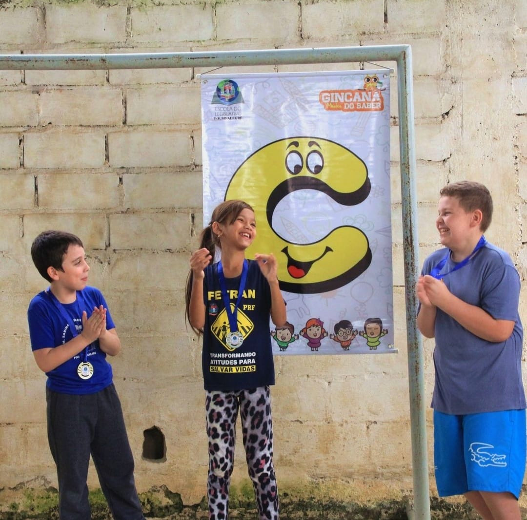 Imagem 1 da notícia: Escola do Legislativo dá início na atividade “Amarelinha dos Miúdos” 2023