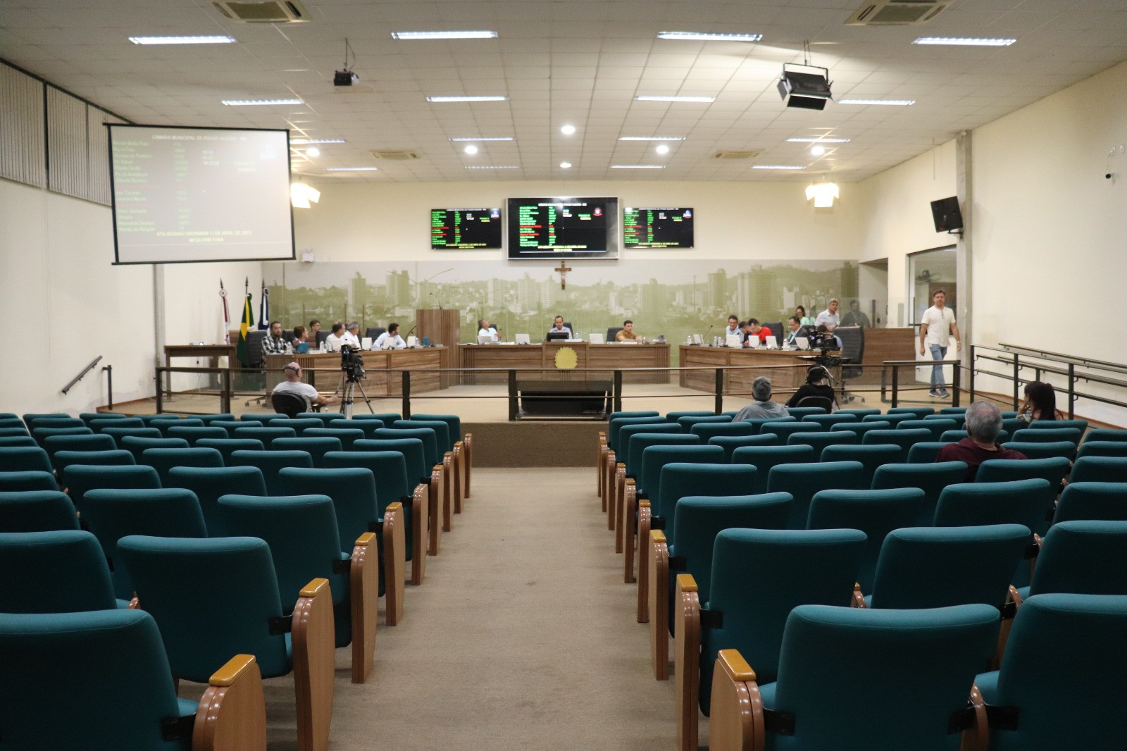 Imagem 1 da notícia: Câmara aprova reajuste para servidores públicos municipais