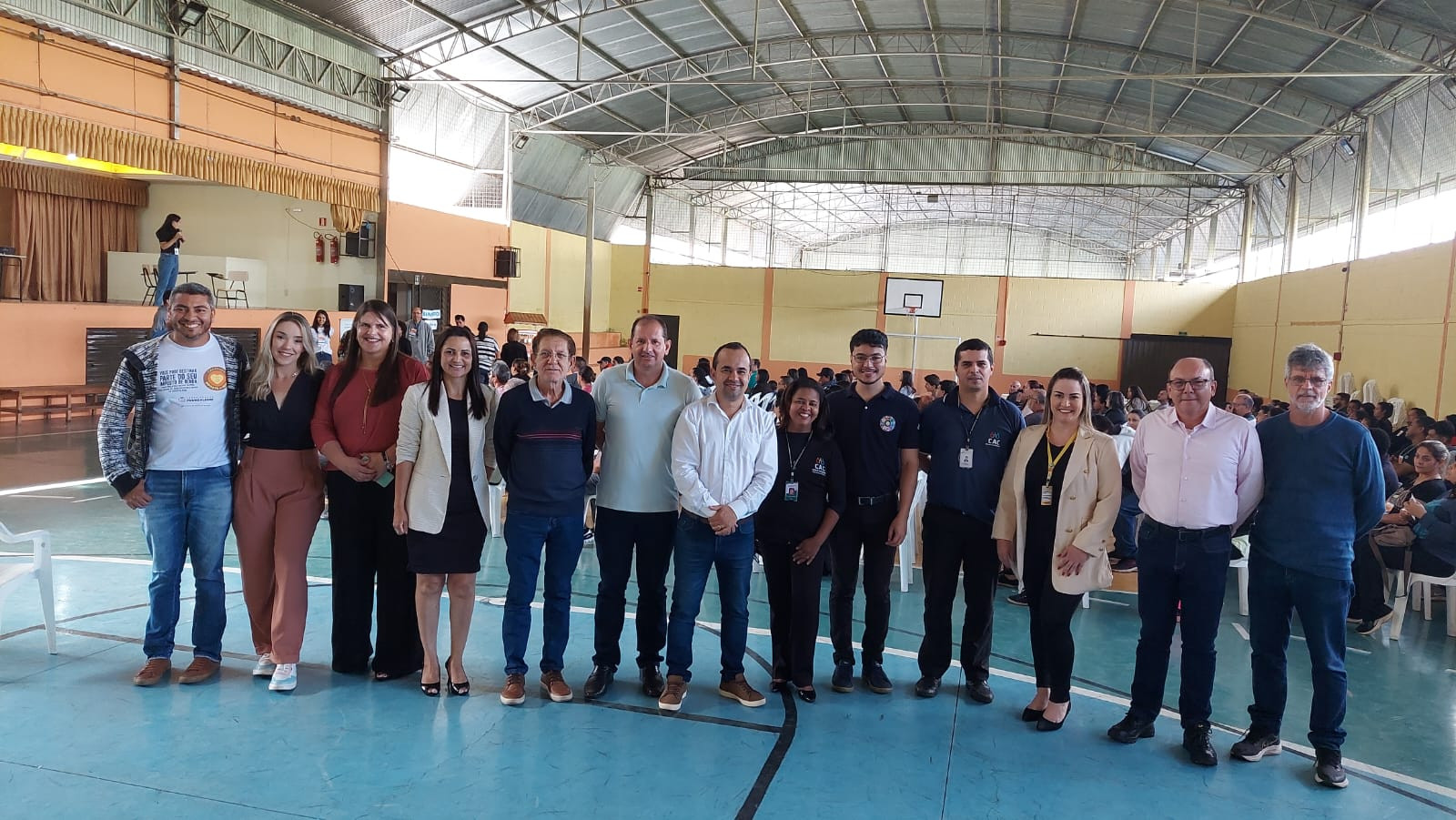 Imagem 1 da notícia: CAC da Câmara apoia mutirão de emprego que atraiu centenas de pessoas para disputar vagas em cinco empresas