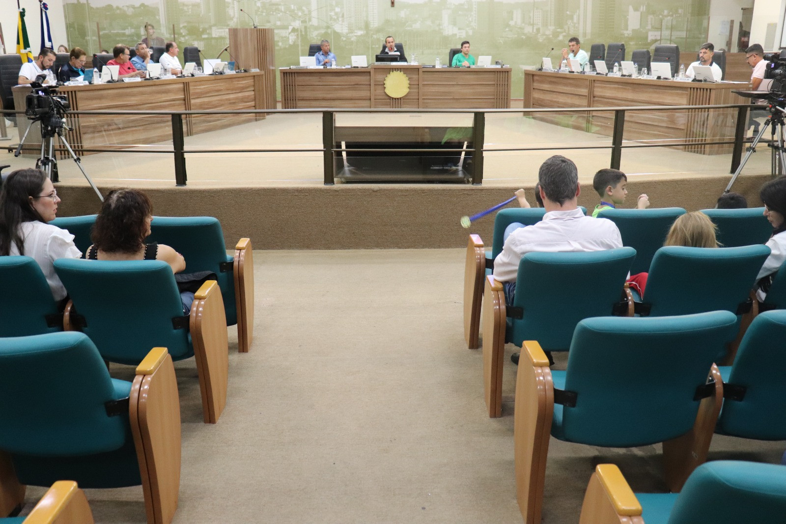 Imagem 1 da notícia: PL aprovado na Câmara pode resolver demora de atendimento ao público pelo Detran
