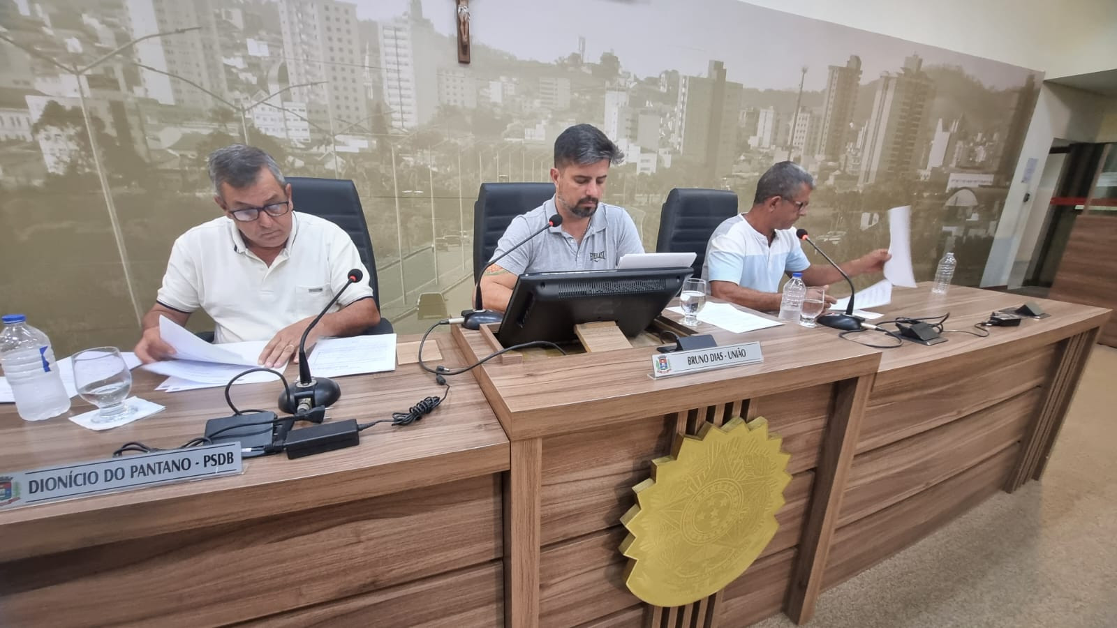 Imagem 1 da notícia: Comissões permanentes da Câmara realizam reunião mista