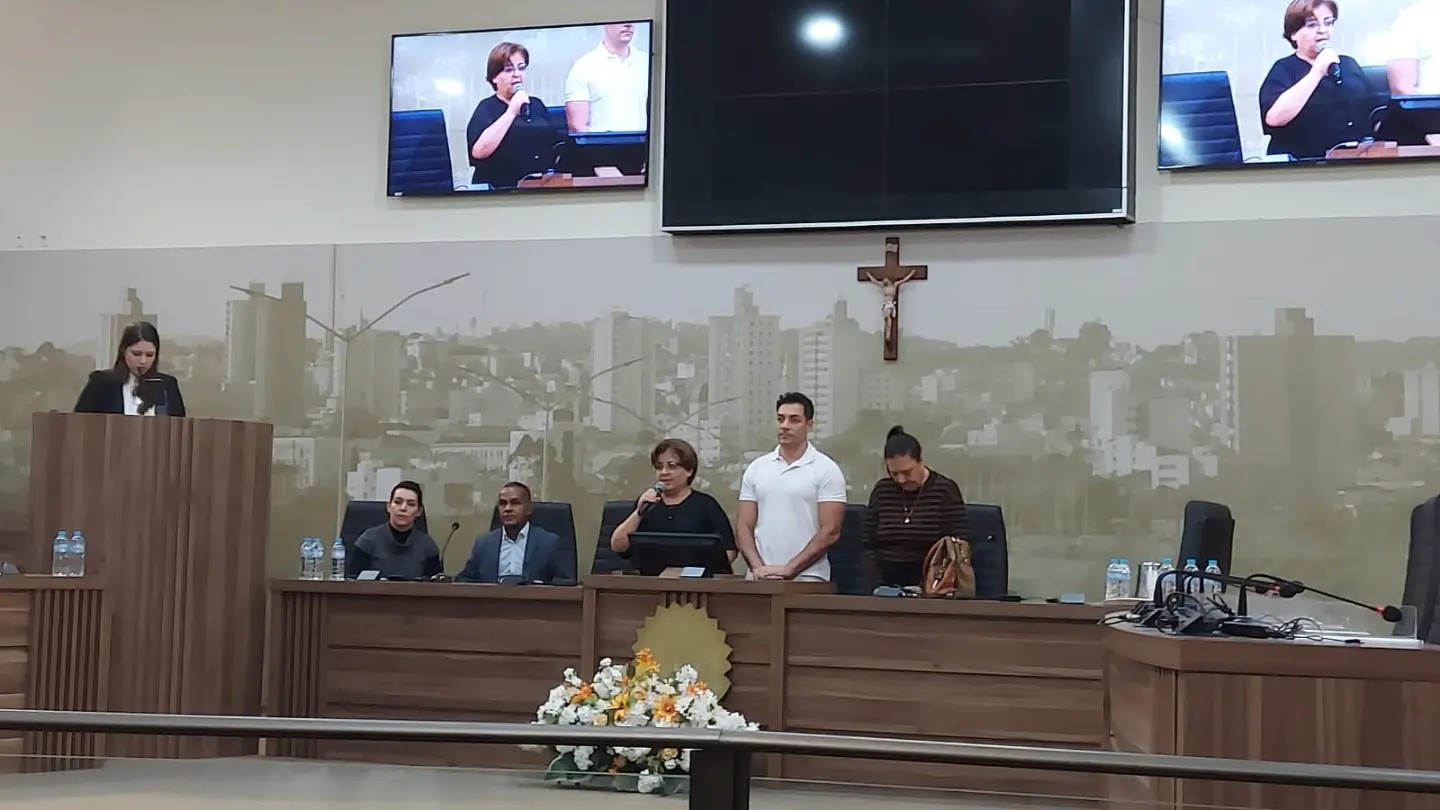 Imagem 3 da notícia: Vereadores acompanham Seminário de Saúde da Mulher e do Trabalhador