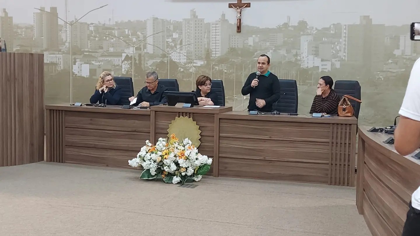 Imagem 1 da notícia: Vereadores acompanham Seminário de Saúde da Mulher e do Trabalhador