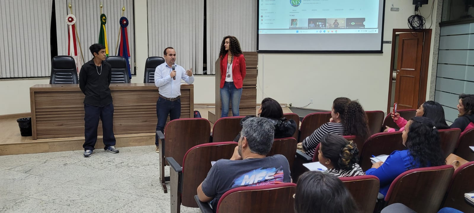 Imagem 1 da notícia: Escola do Legislativo da Câmara inicia mais uma edição do Curso Básico de Libras