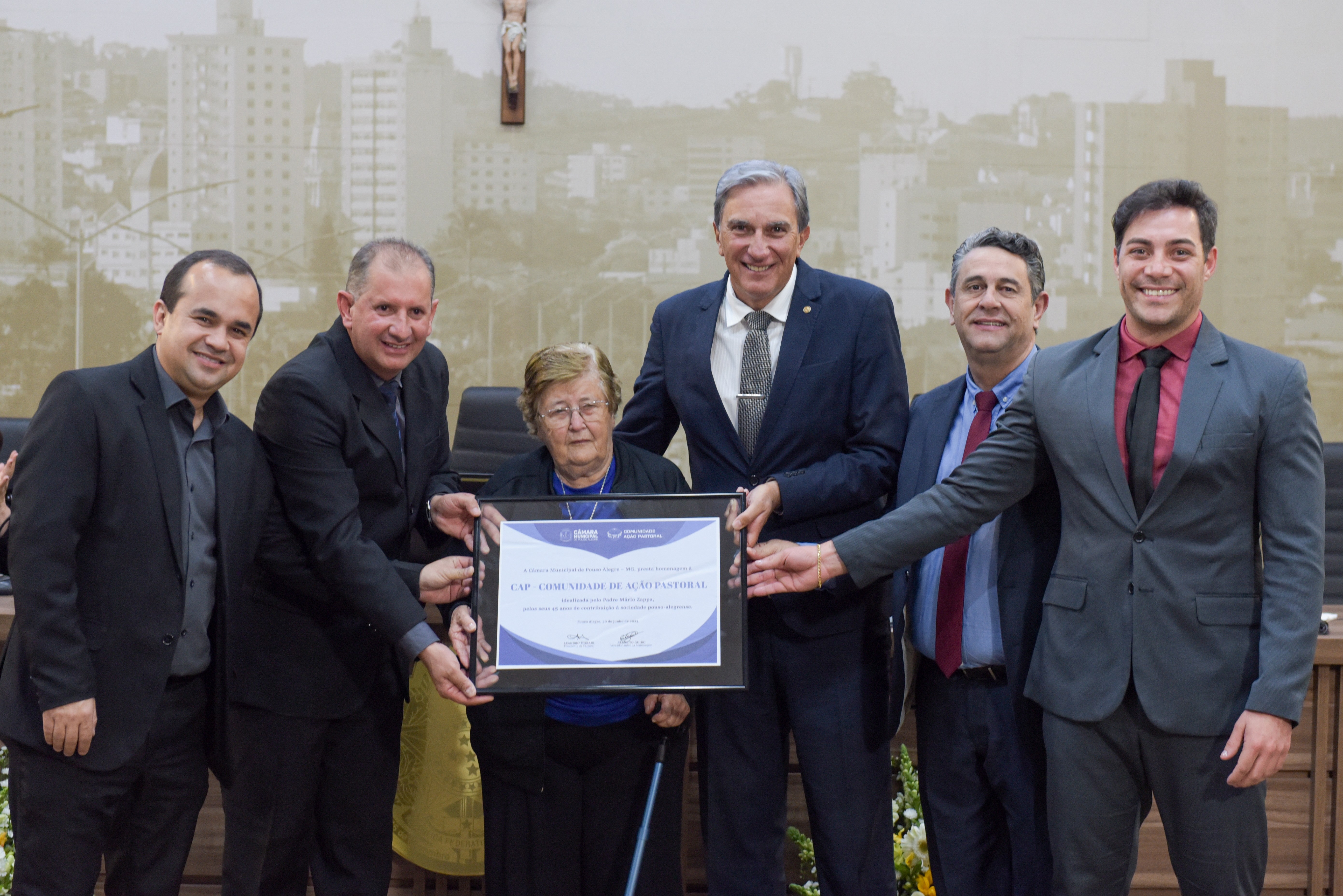 Imagem 1 da notícia: Câmara faz sessão especial em homenagem aos 45 anos da Comunidade de Ação Pastoral