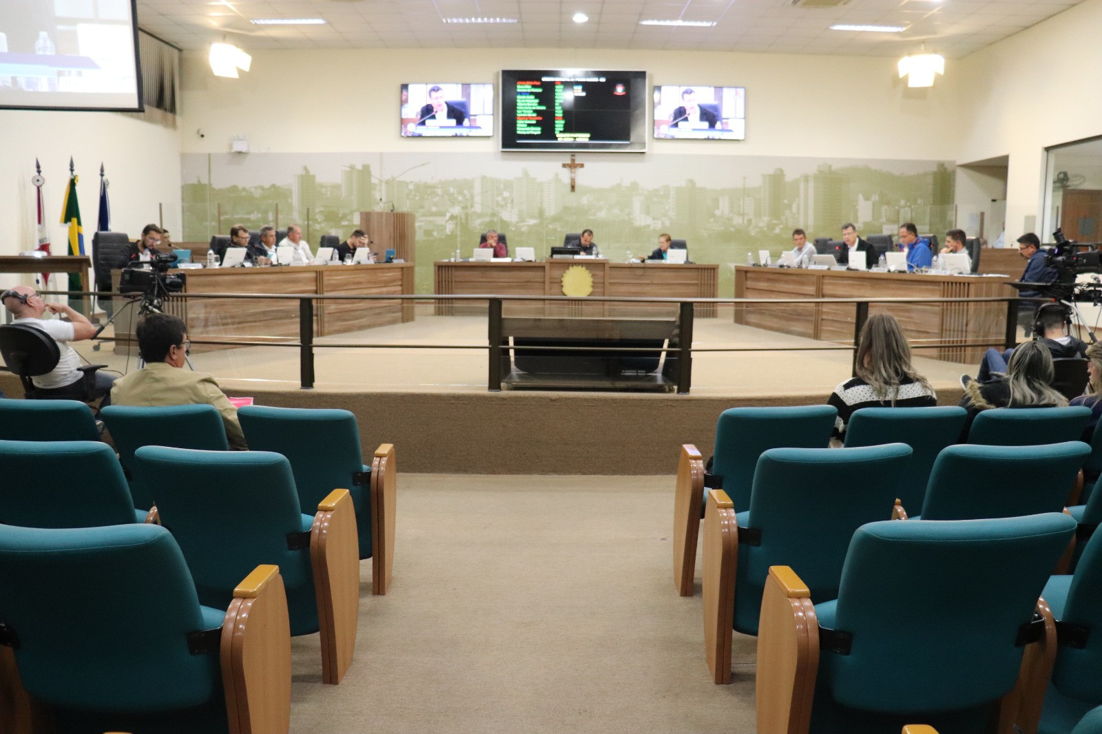 Imagem 1 da notícia: Câmara aprova em 1º turno matéria que potencializa operação de Centro Logístico Industrial Aduaneiro