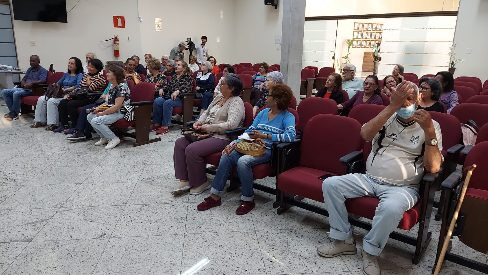 Imagem 2 da notícia: Câmara da Melhor Idade promove inclusão digital para pessoas com mais de 60 anos