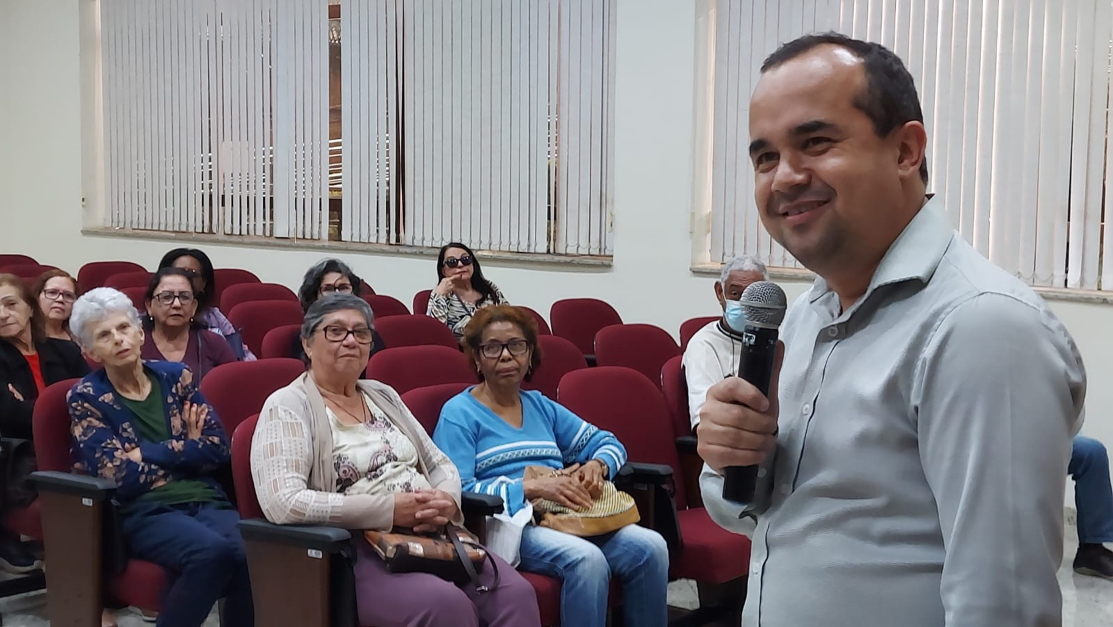 Imagem 6 da notícia: Câmara da Melhor Idade promove inclusão digital para pessoas com mais de 60 anos