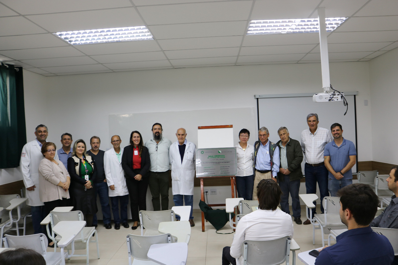 Imagem 1 da notícia: Vereador acompanha inauguração da nova sala cirúrgica do HCSL