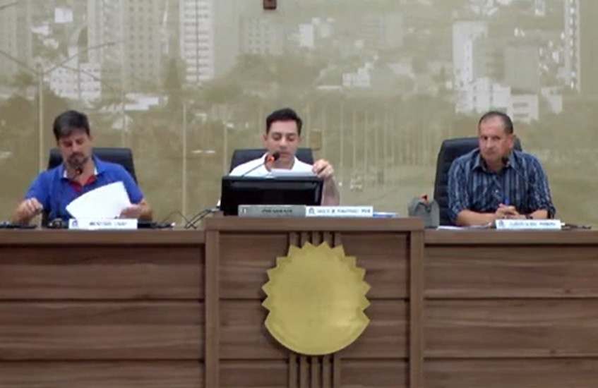 Imagem 3 da notícia: Comissão de Defesa da Mulher estuda PL que dispõe sobre a política municipal dos direitos da mulher em Pouso Alegre