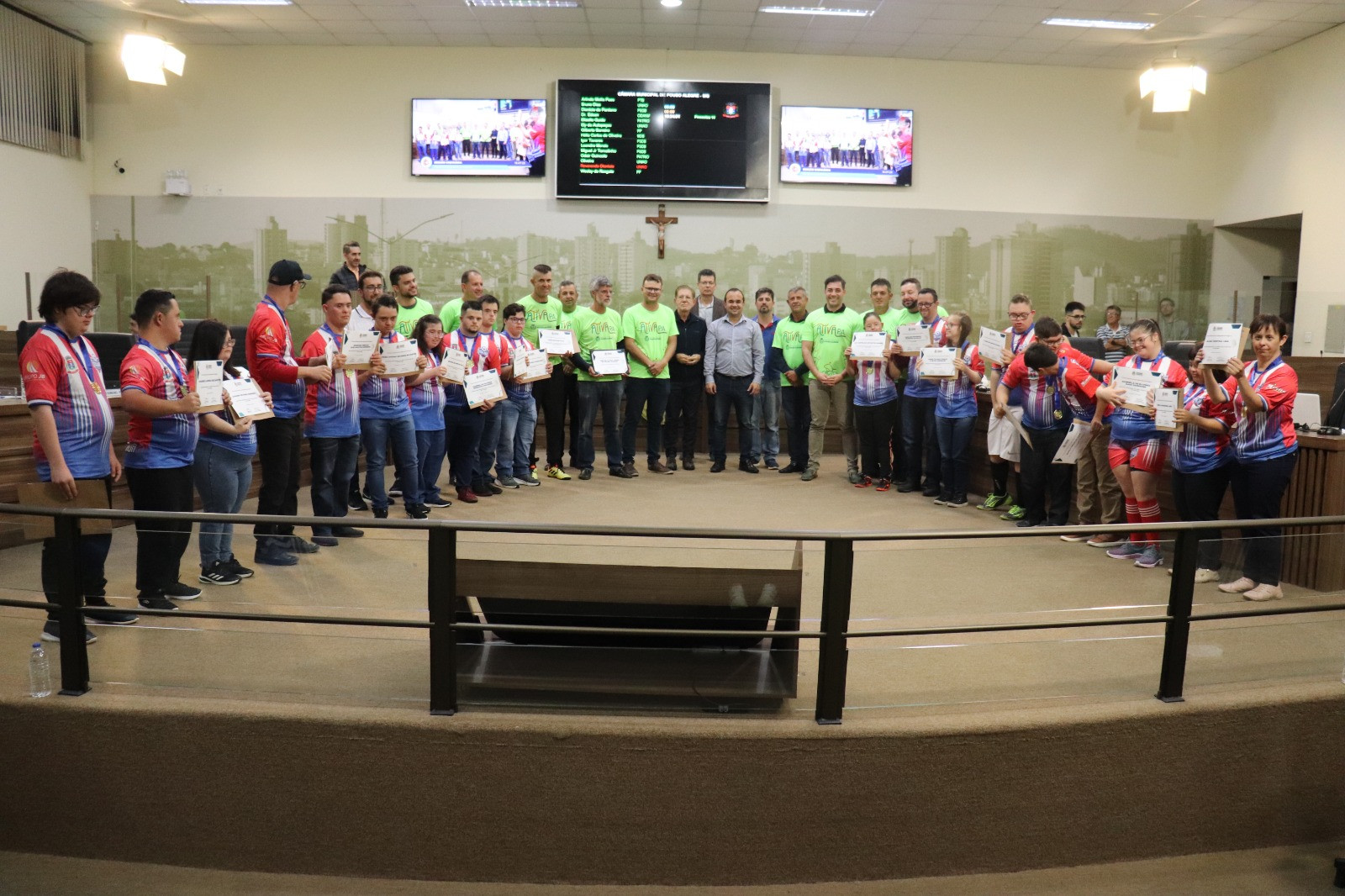 Imagem 1 da notícia: Câmara presta homenagem ao time de Futsal Down de Pouso Alegre