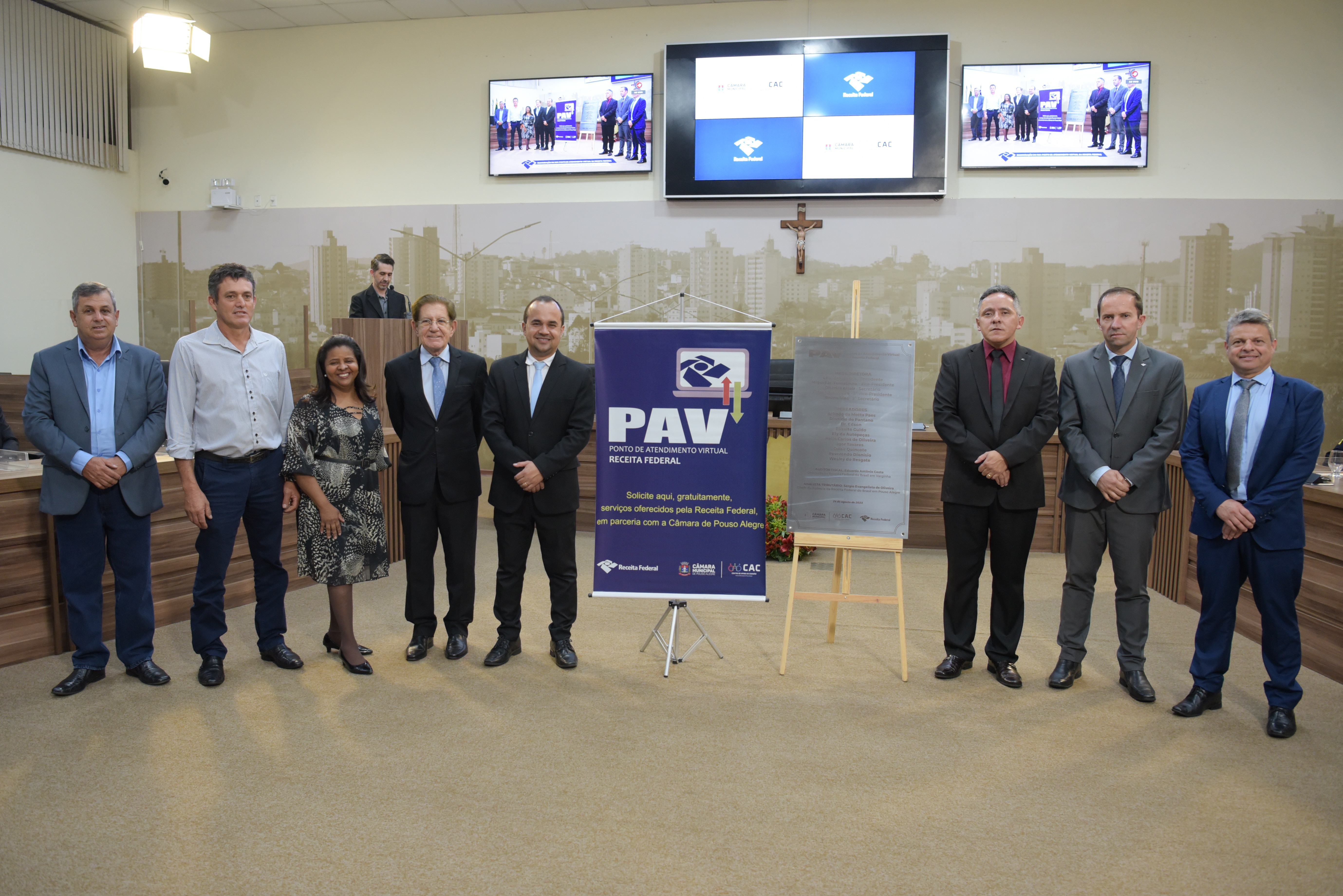 Imagem 2 da notícia: Ponto de Atendimento Virtual da Receita Federal é inaugurado no CAC da Câmara de Vereadores
