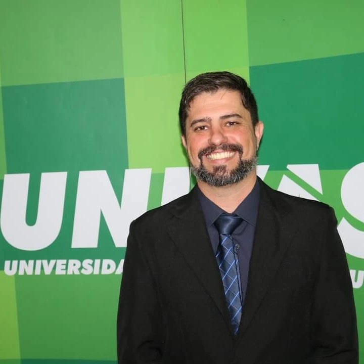 Imagem 1 da notícia: 2° Secretário da Câmara representa o Legislativo durante cerimônia dos 55 anos do Curso de Medicina em Pouso Alegre*