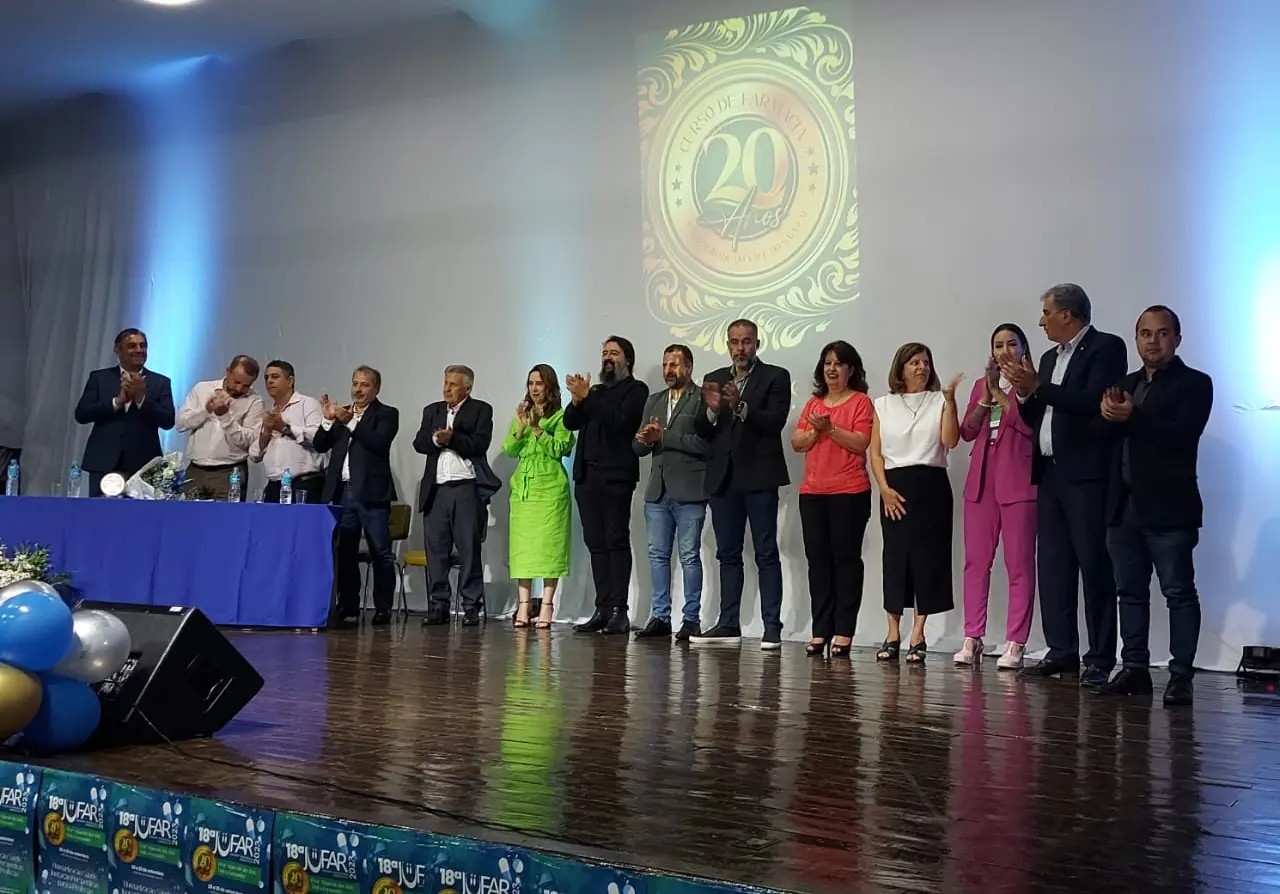 Imagem 1 da notícia: Presidente da Câmara participa da abertura da JUFAR na companhia de deputados da região