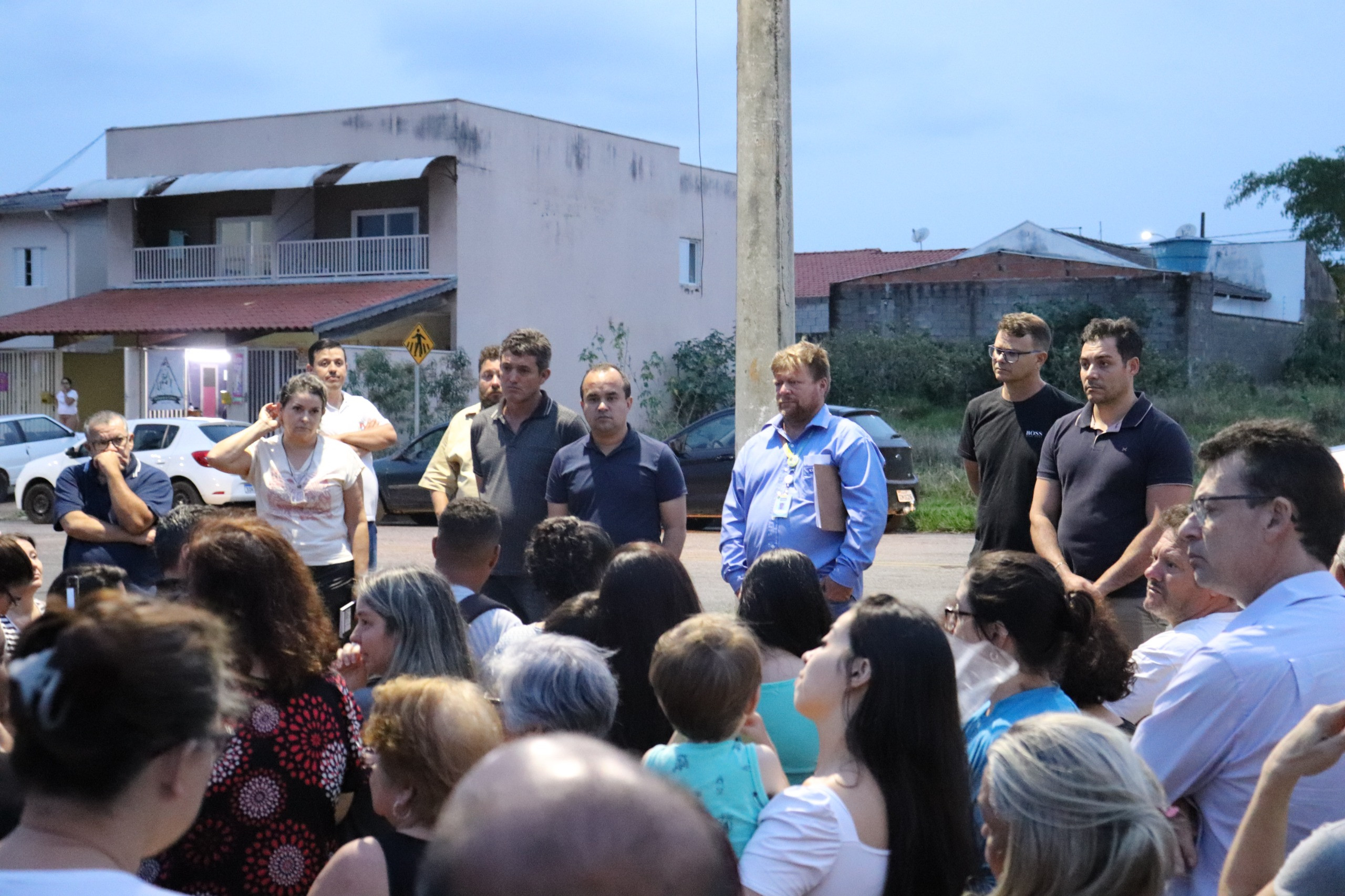 Imagem 1 da notícia: Vereadores visitam bairro Morumbi e problema de falta de água é resolvido de forma emergencial
