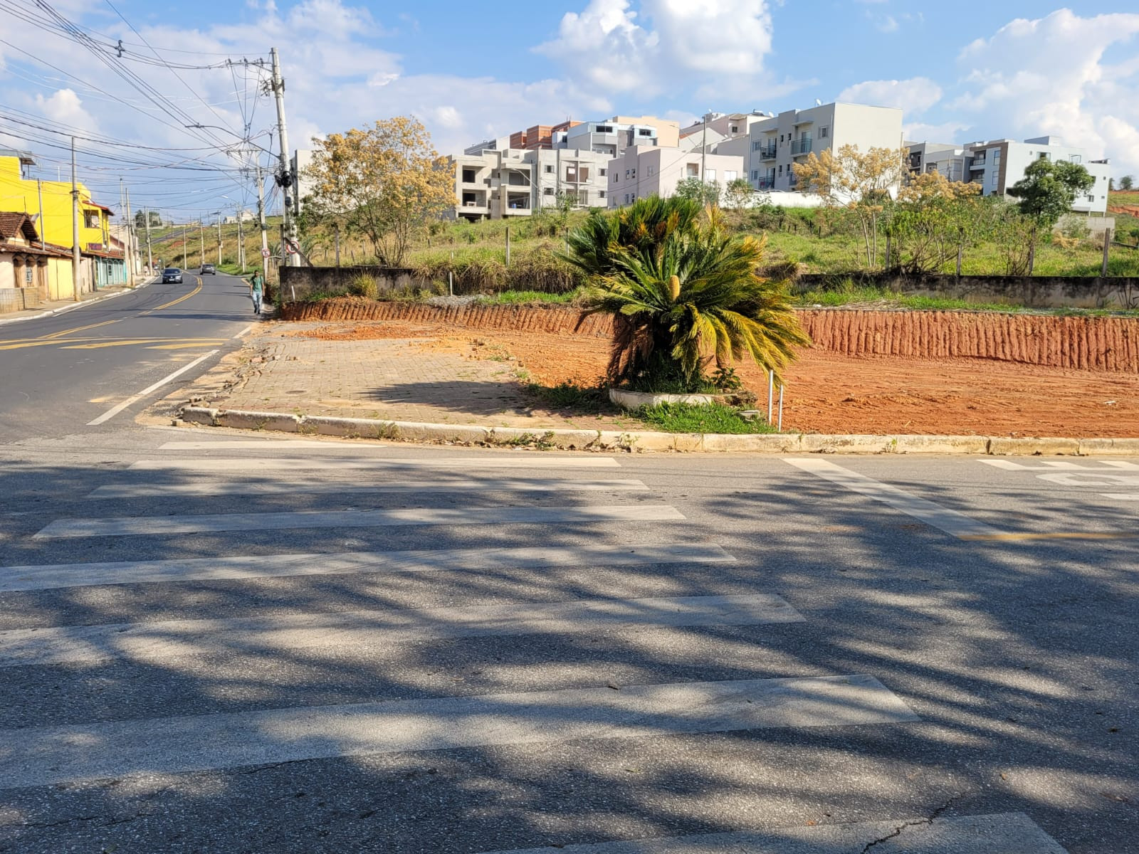 Imagem 3 da notícia: Vereador fiscaliza construção de rotatória no acesso ao bairro Ibirá