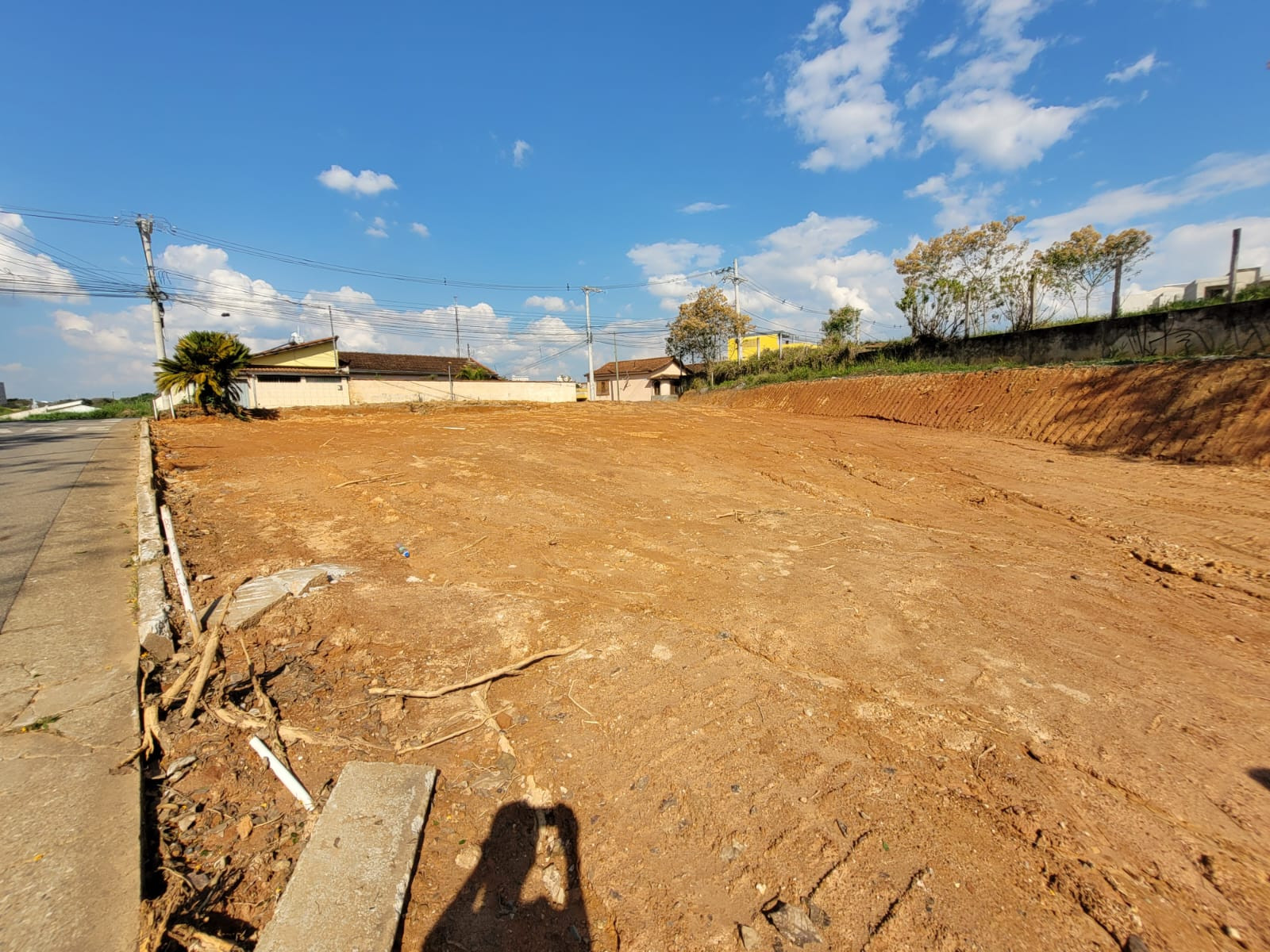 Imagem 4 da notícia: Vereador fiscaliza construção de rotatória no acesso ao bairro Ibirá