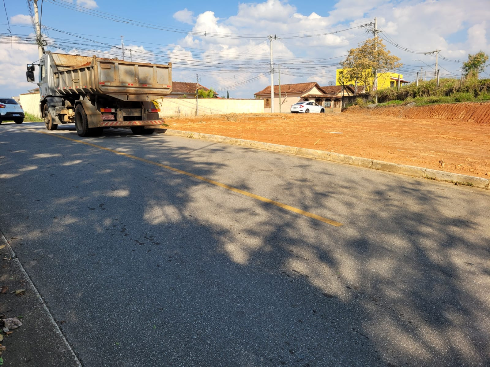 Imagem 5 da notícia: Vereador fiscaliza construção de rotatória no acesso ao bairro Ibirá
