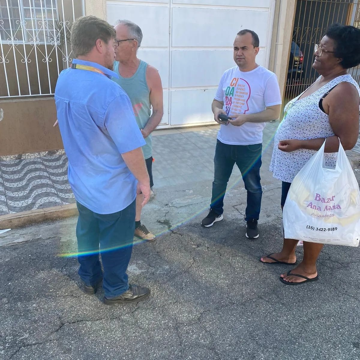 Imagem 1 da notícia: Presidente da Câmara leva representante da Copasa ao Costa Rios para resolver problema de fornecimento de água