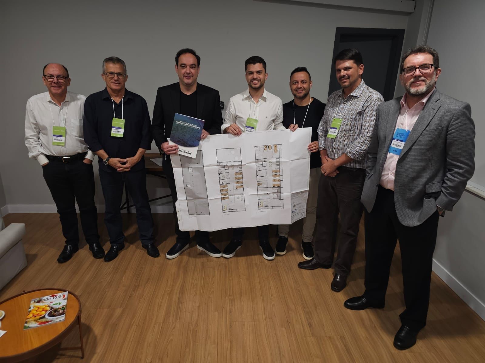 Imagem 1 da notícia: Em reunião na FIEMG, Vereador conquista juntamente com o Executivo recurso para o laboratório do Pouso Hub