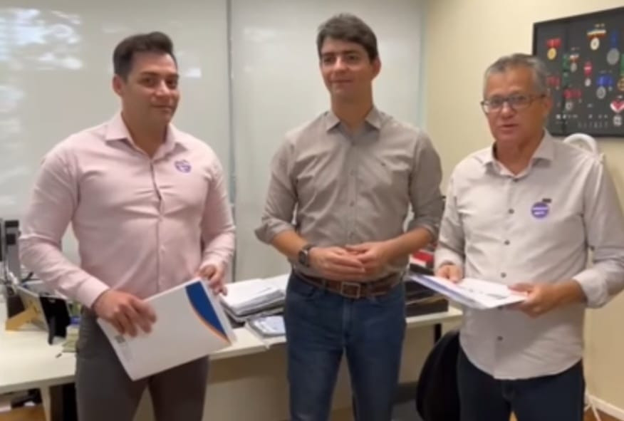 Imagem 1 da notícia: Em BH, Vereador apresenta, junto com prefeito, projeto de construção de UBSs