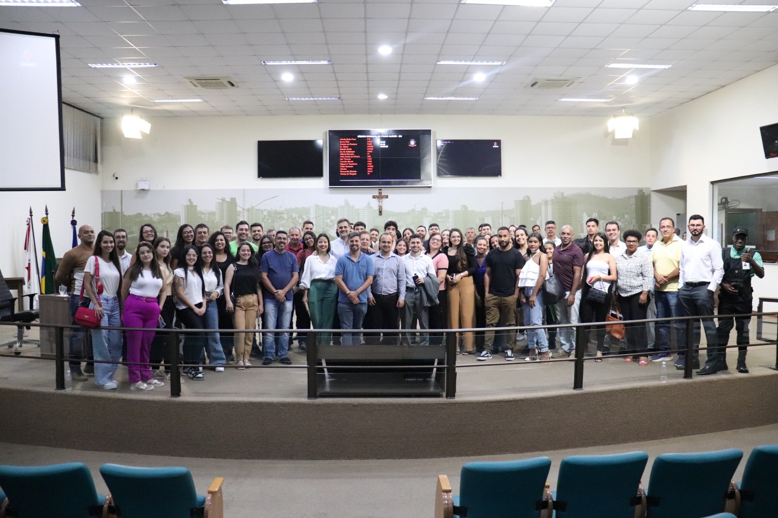 Imagem 1 da notícia: Estudantes de Direito acompanham Sessão Ordinária da Câmara de Pouso Alegre