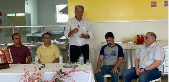Imagem 1 da notícia: Vereadores participam do lançamento do Programa “Mãos Dadas” que destinará R$ 300 Mil em Emendas para Entidades Beneficentes