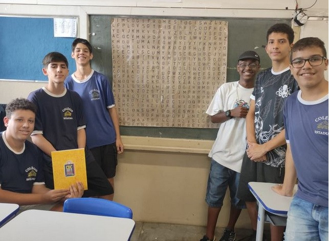 Imagem 1 da notícia: Vereadores Mirins de Pouso Alegre criam Feira da Cidadania sobre Coleção em Miúdos na Escola Dr. José Marques de Oliveira