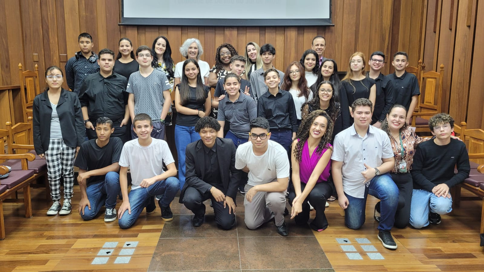 Imagem 1 da notícia: Escola do Legislativo de Pouso Alegre promove o Grande Debate com vereadores mirins e jovens