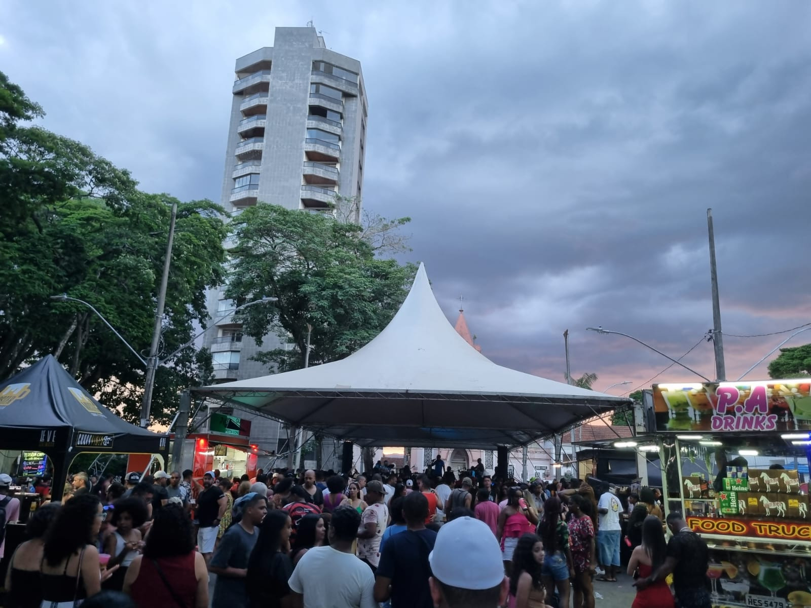Imagem 2 da notícia: “Dia do Samba” em Pouso Alegre tem shows e vereador que propôs criação da data na cidade participa do evento