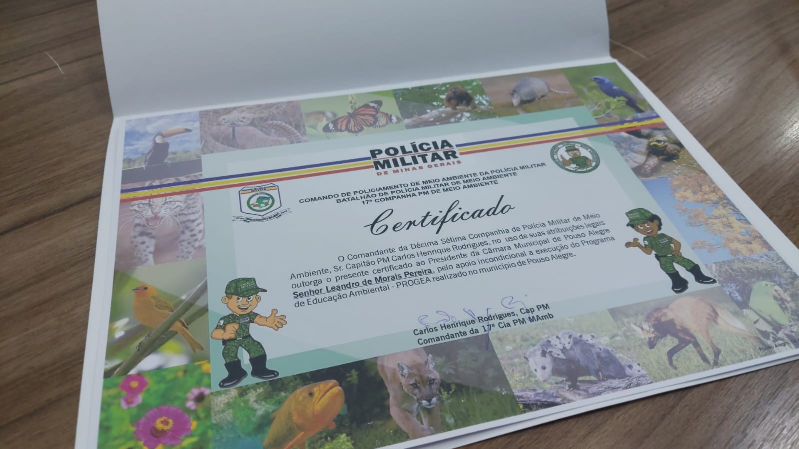 Imagem 4 da notícia: Presidente da Câmara de Vereadores é homenageado durante formatura do Progea da PM
