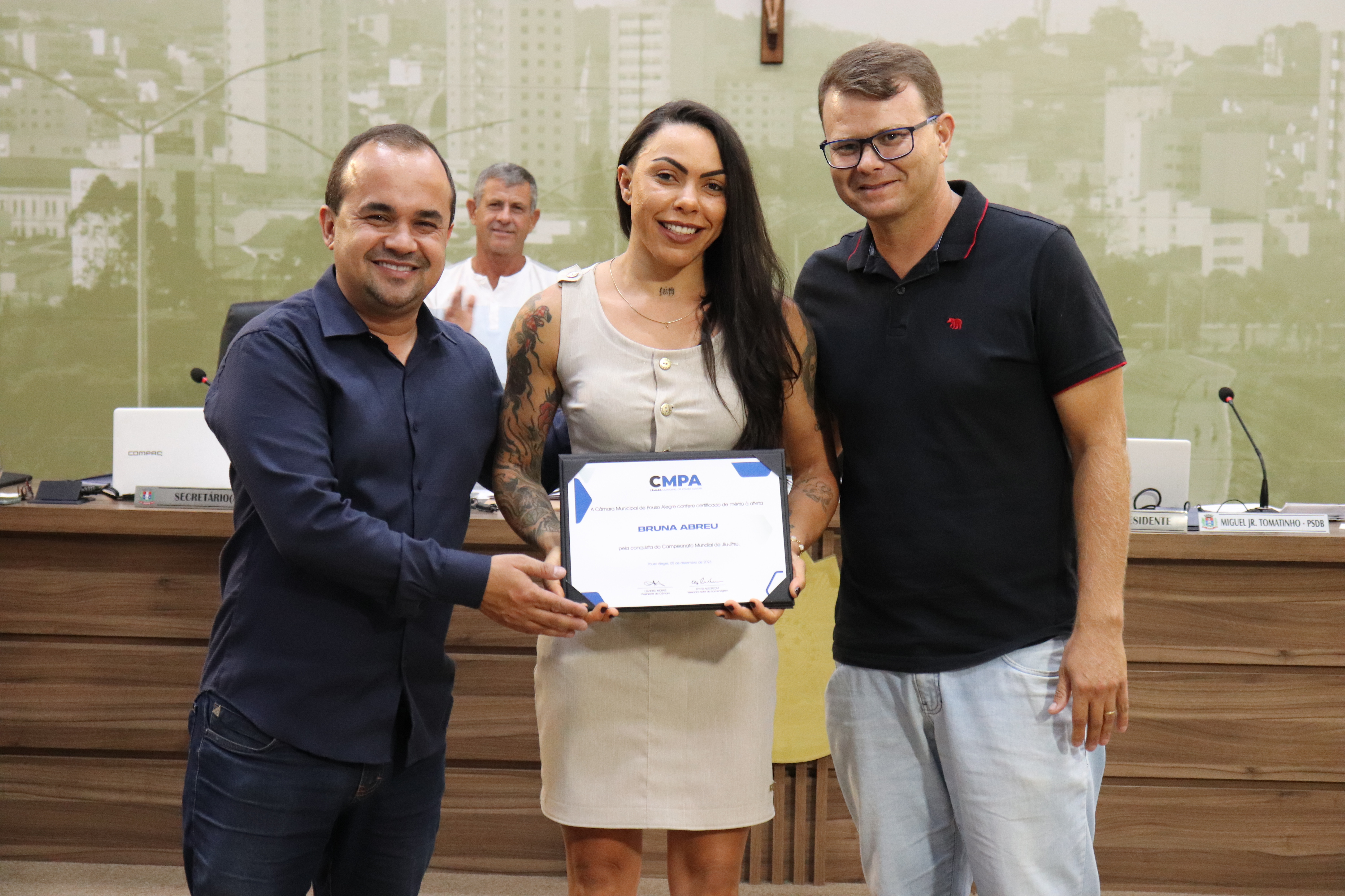 Imagem 1 da notícia: Bruna Abreu campeã mundial de Jiu-Jitsu é homenageada na Câmara