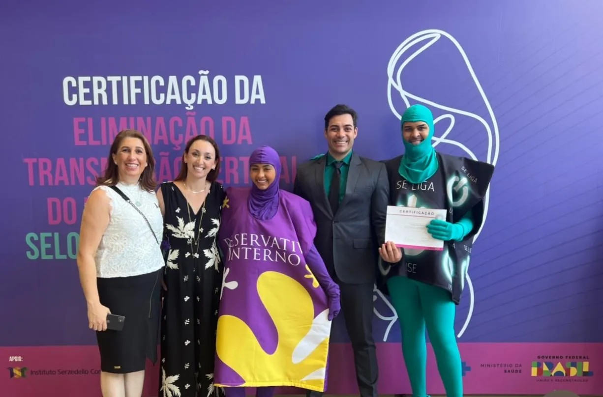 Imagem 1 da notícia: Presidente da Comissão de Saúde da Câmara representa Prefeitura no recebimento do Selo Prata do Ministério da Saúde por ações contra HIV e Sífilis no município